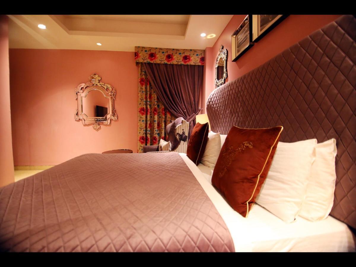Ivy House Bed and Breakfast Delhi  Exteriör bild