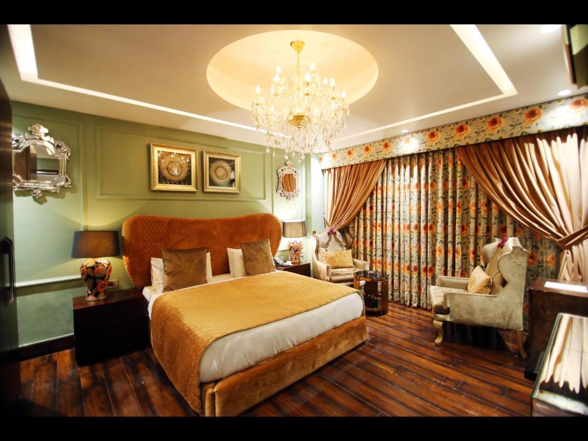 Ivy House Bed and Breakfast Delhi  Exteriör bild